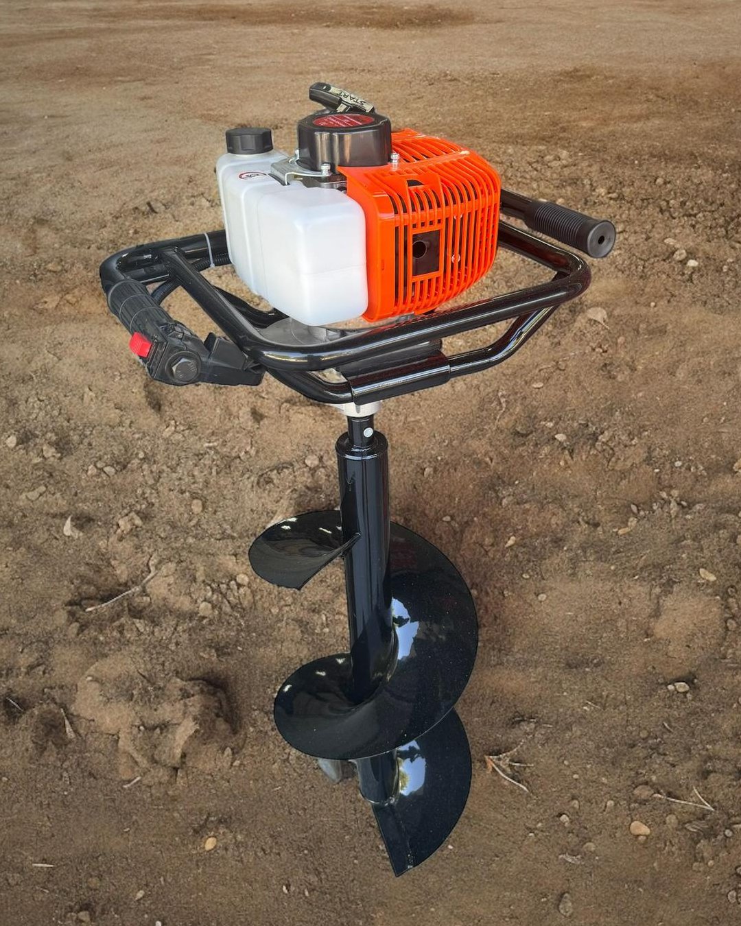 Bosch EEA343 Benzinli Toprak Burgu Makinesi Çapı 30 CM Kullanımı